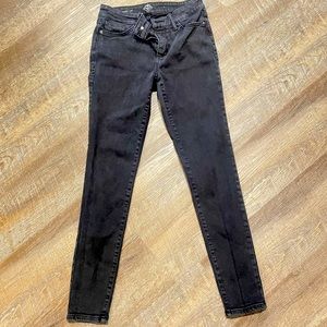 St. Johns bay black skinny jeans. Used great shape.